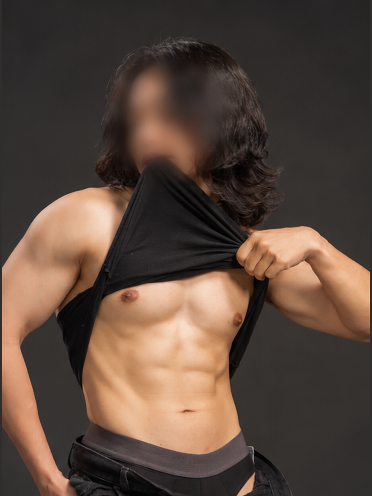 墨 男按摩師形象 1 / 3
